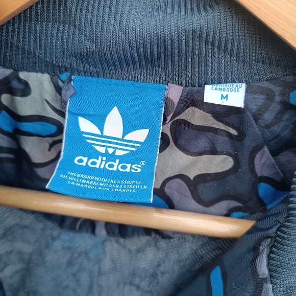 Adidas Windbreaker Jacket - Picture 5 of 7